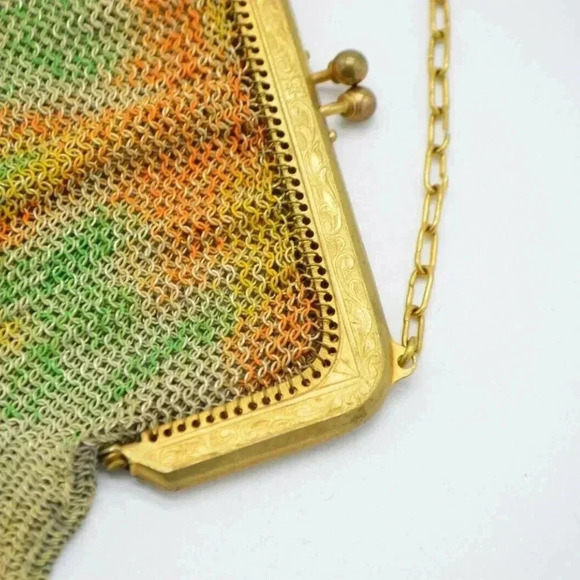 WHITING DAVIS Painted Metal Mesh Floral Coin Small - Picture 4 of 8